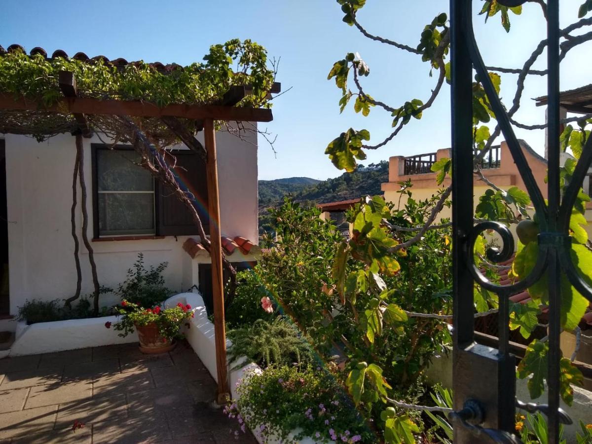 Capo Blu - Santa Margherita Di Pula Villa Exterior photo