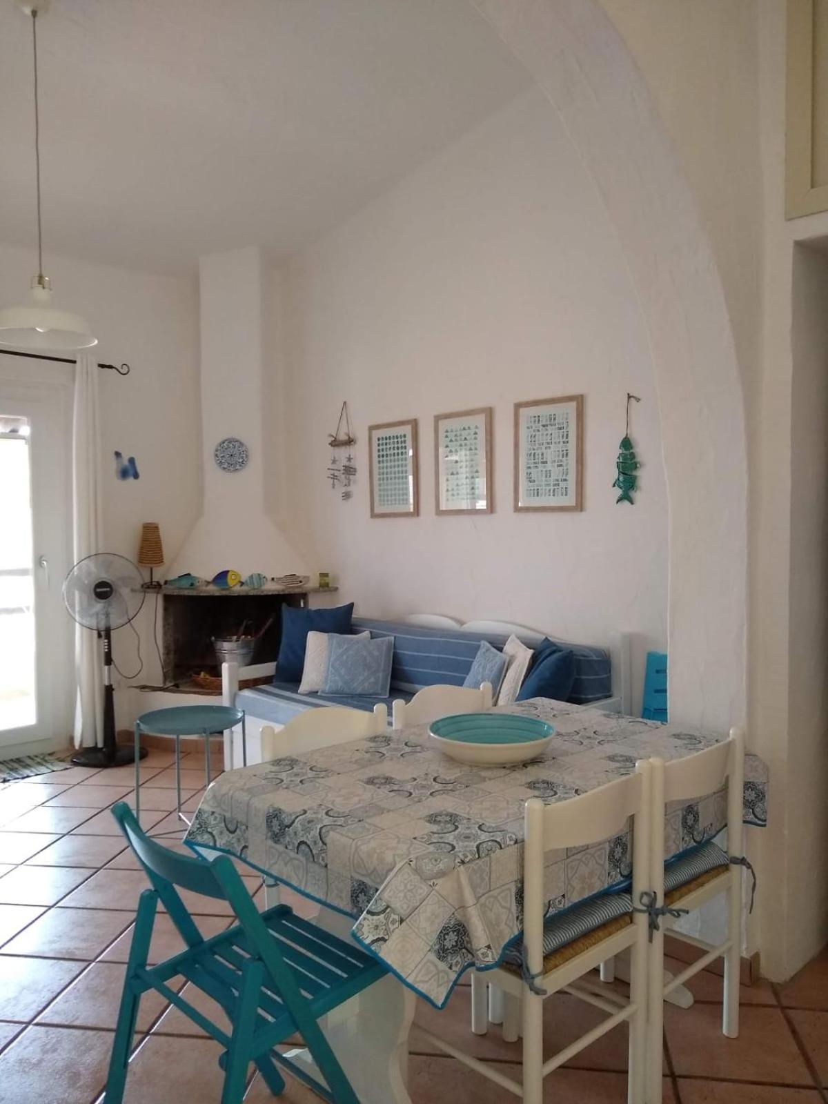 Capo Blu - Santa Margherita Di Pula Villa Exterior photo